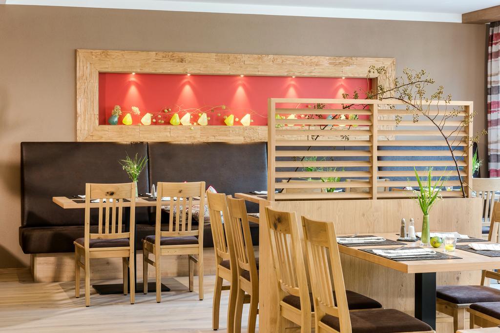 Die Post Hotel Bad Groenenbach Bagian luar foto