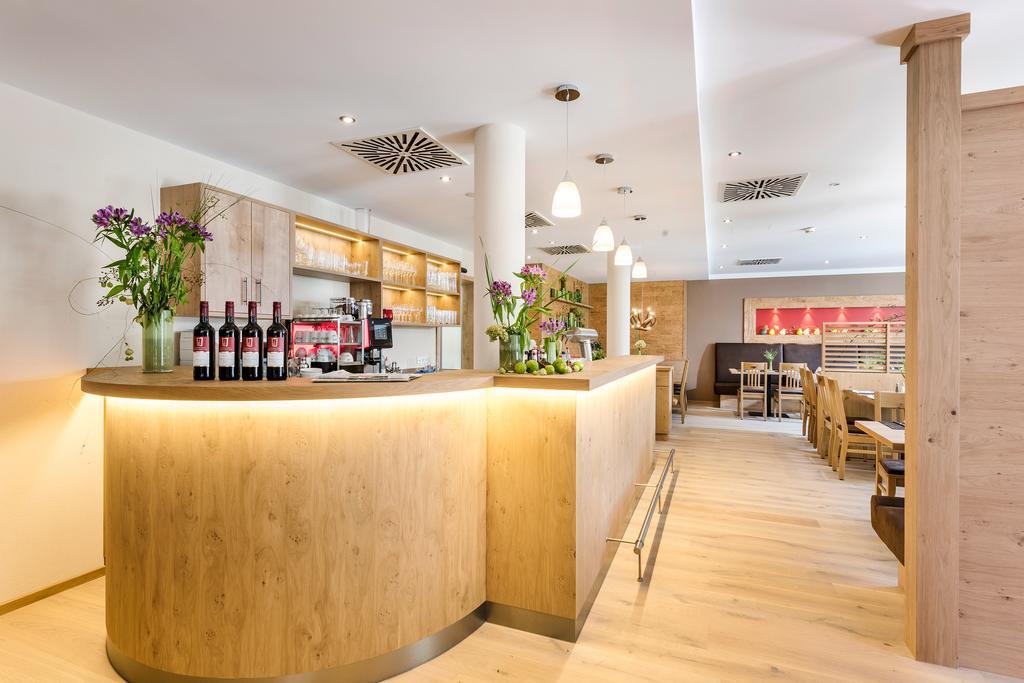 Die Post Hotel Bad Groenenbach Bagian luar foto